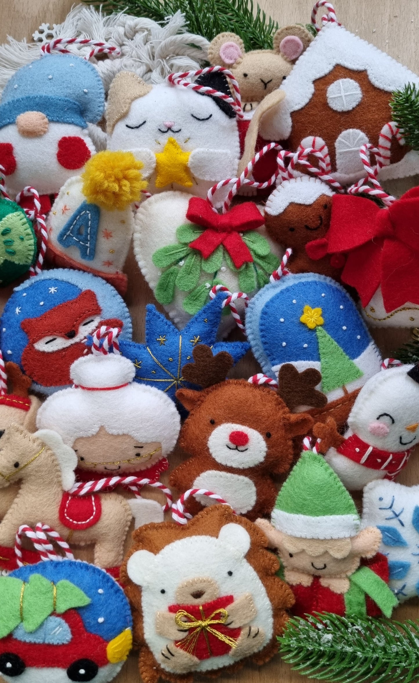 Advent Calendar 2024 patterns Commercial License + Illustrated tutorials 2024