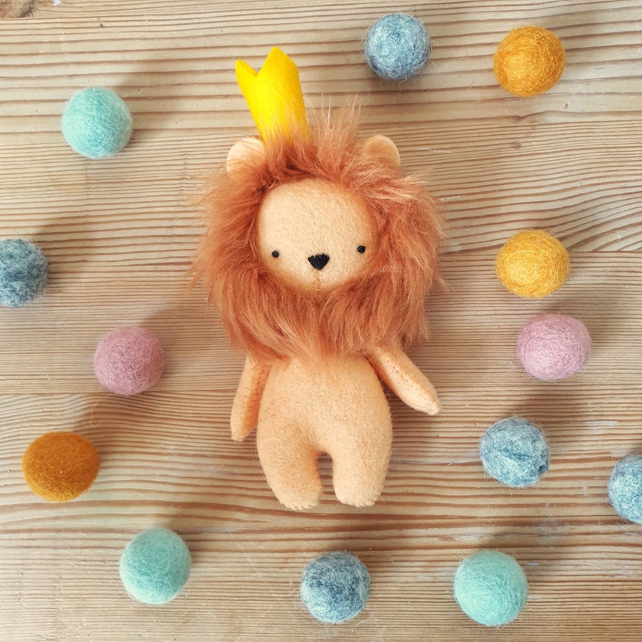 Lion with a Crown PDF Patterns + Tutorial
