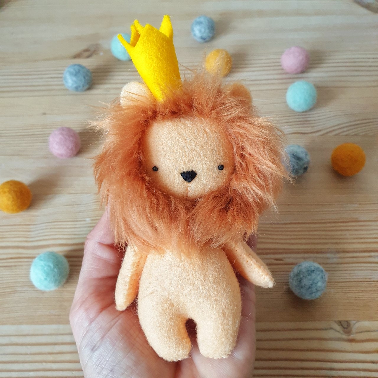 Lion with a Crown PDF Patterns + Tutorial