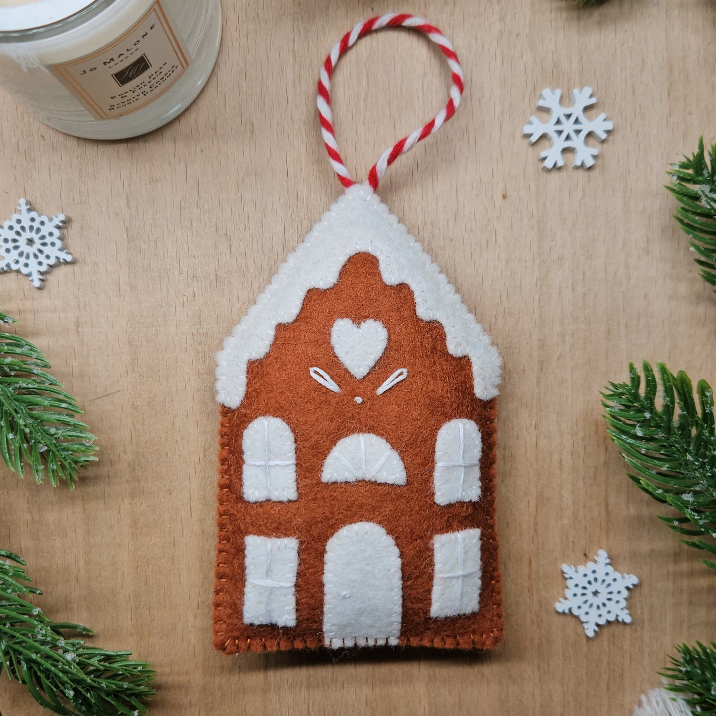 Advent Calendar 2025 - Day 3 - Gingerbread House