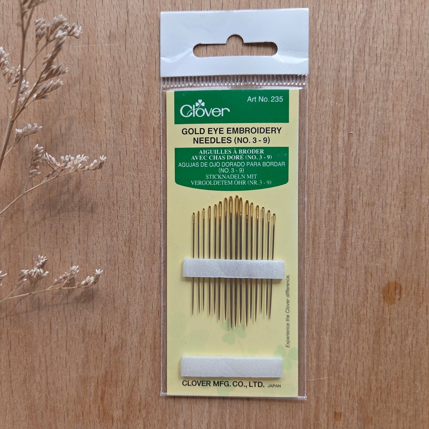 Clover 235 Gold Eye Embroidery Needles No. 3-9